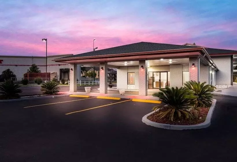 호텔 Red Roof Inn & Suites Thomasville