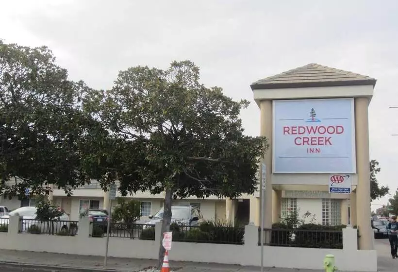 酒店 Redwood Creek Inn