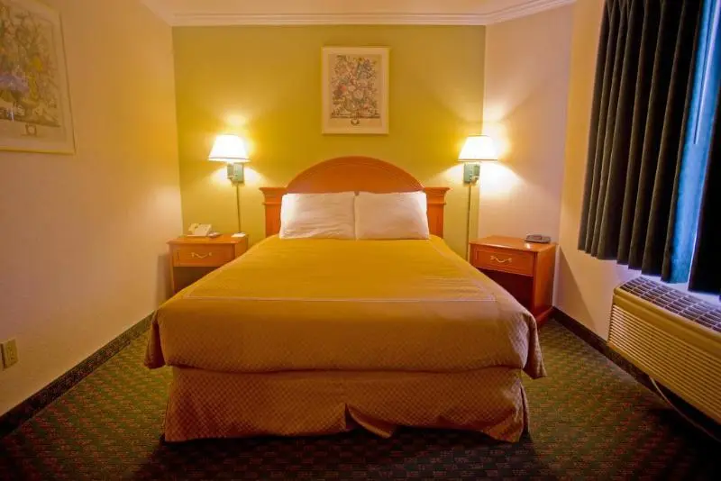 ホテル Redwood Creek Inn