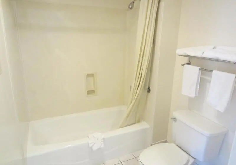 ホテル Redwood Creek Inn