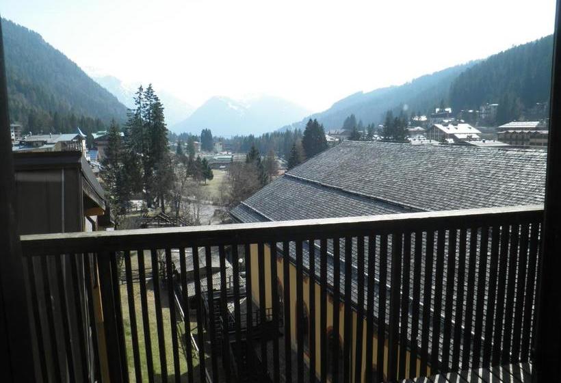 בית מלון כפרי R.t.a.  Des Alpes 2