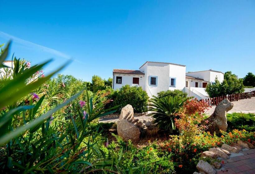 בית מלון כפרי Resort Nuraghe Arvu