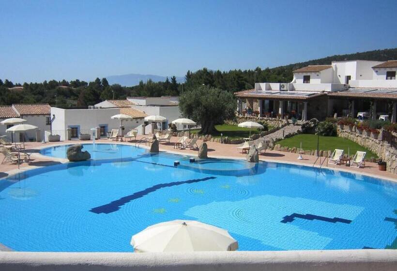 בית מלון כפרי Resort Nuraghe Arvu