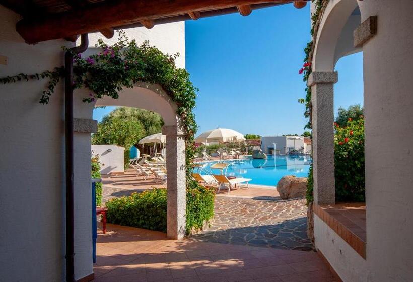 בית מלון כפרי Resort Nuraghe Arvu