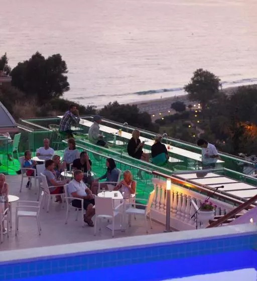 هتل Sunny Hill Alya