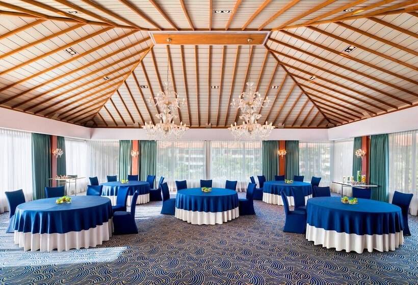 בית מלון כפרי The Laguna, A Luxury Collection Resort & Spa, Nusa Dua, Bali