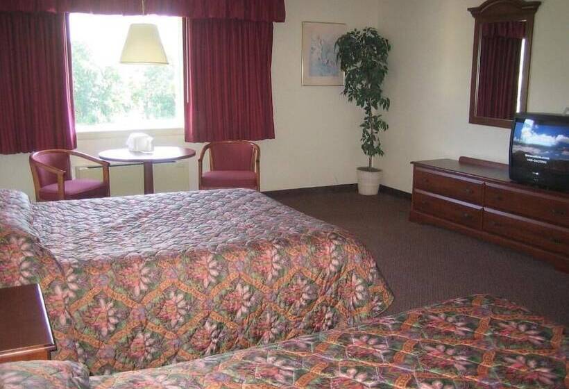 فندق Town & Country Inn & Resort