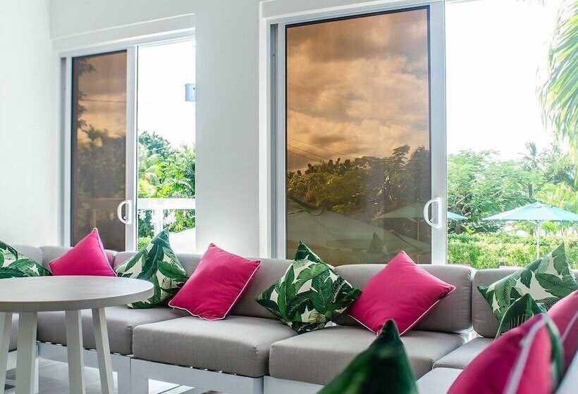 هتل The Palms Resort