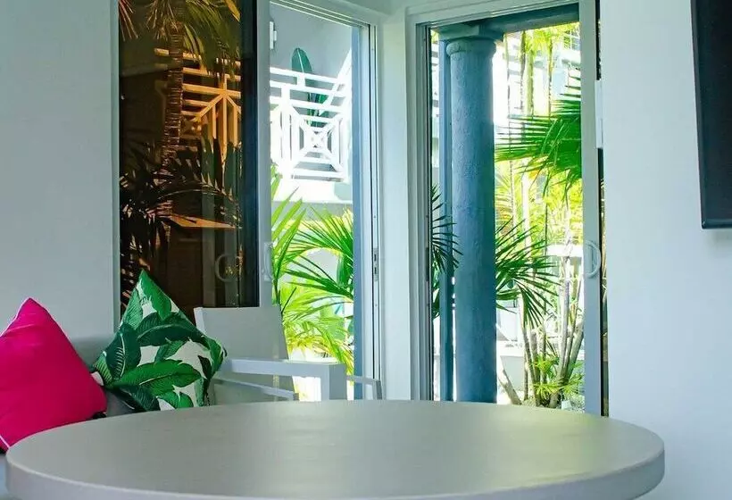 هتل The Palms Resort