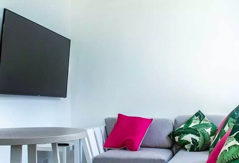 هتل The Palms Resort