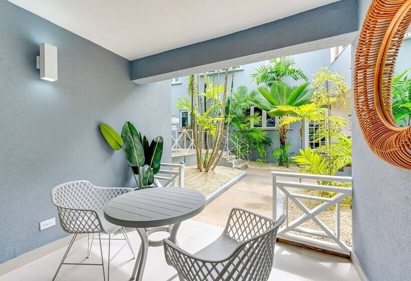 هتل The Palms Resort