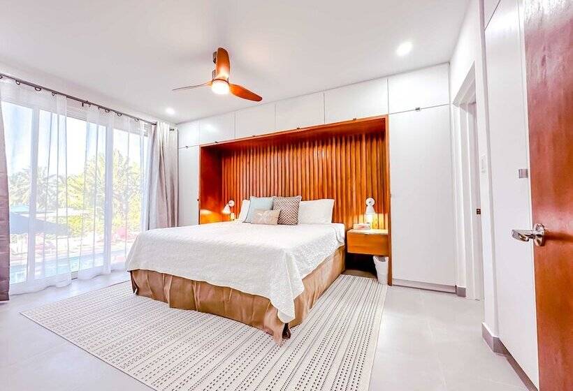 هتل The Palms Resort