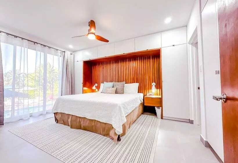 هتل The Palms Resort