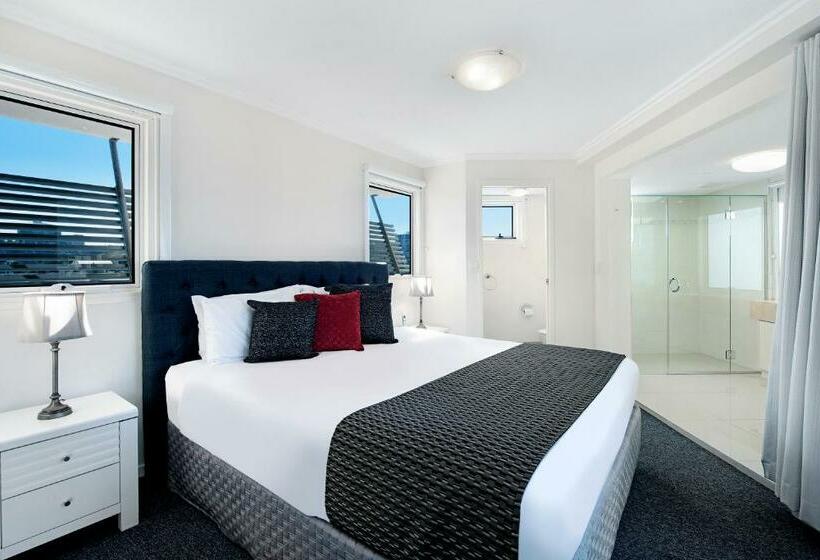 호텔 Ultiqa Shearwater Resort