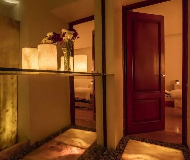 هتل Villa Maria Cristina