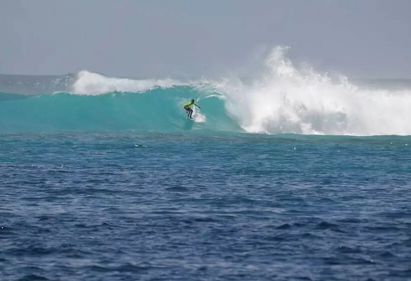 هتل Muli Inn Surf View Maldives