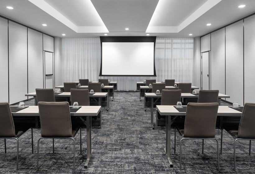 Ac Hotel By Marriott Miami Dadeland