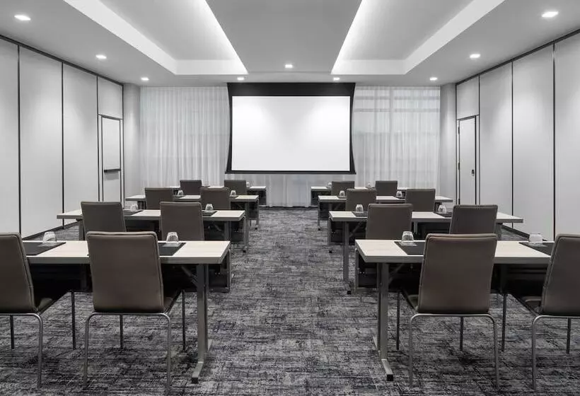 Ac Hotel By Marriott Miami Dadeland