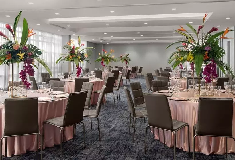 Ac Hotel By Marriott Miami Dadeland