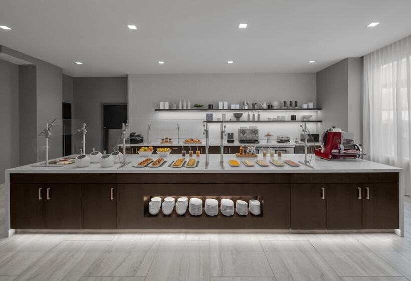 Ac Hotel By Marriott Miami Dadeland