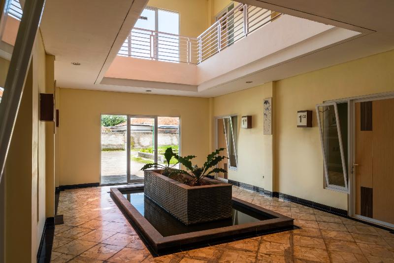 Hotel Cluster Harris Home Stay & Kos By Oyo Rooms