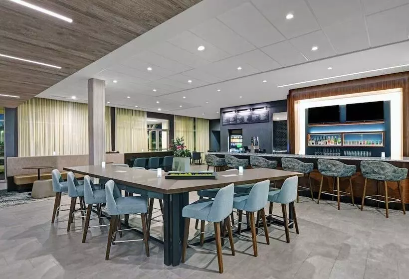 Hotelli Courtyard By Marriott Hamilton