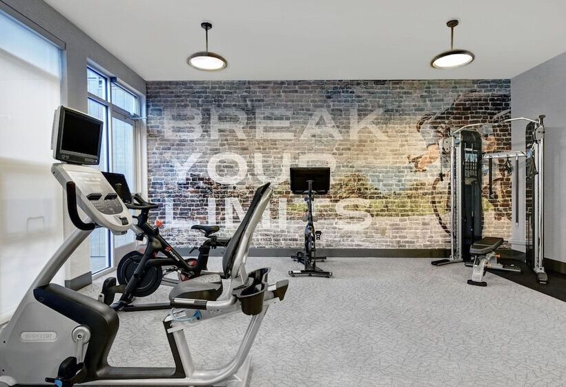 فندق Courtyard By Marriott Hamilton