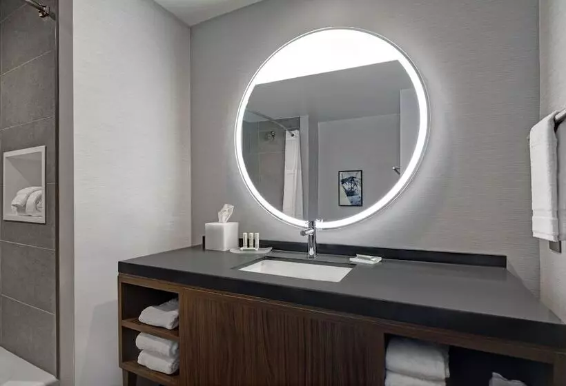 Hotelli Courtyard By Marriott Hamilton