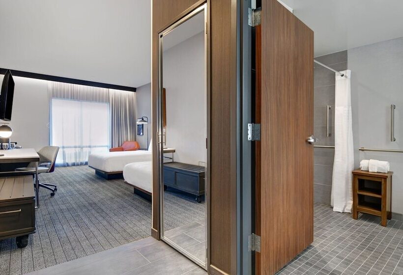 فندق Courtyard By Marriott Hamilton