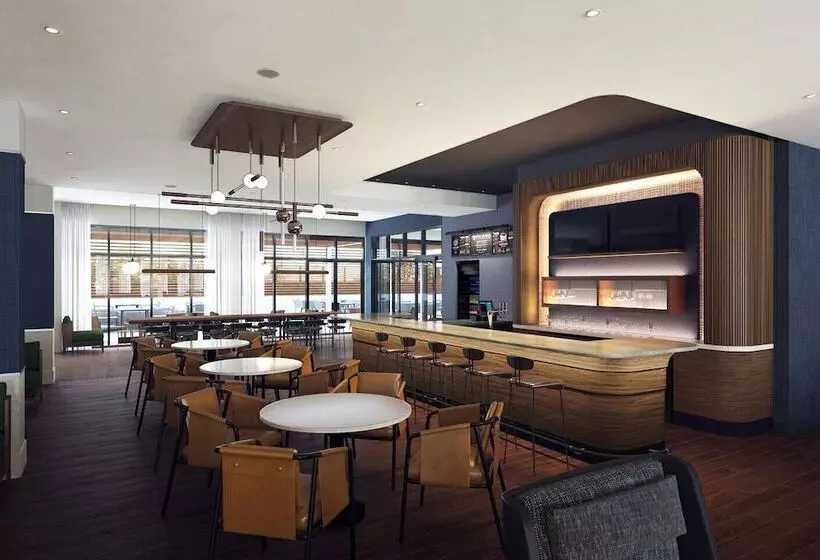 Hotelli Courtyard By Marriott Hamilton