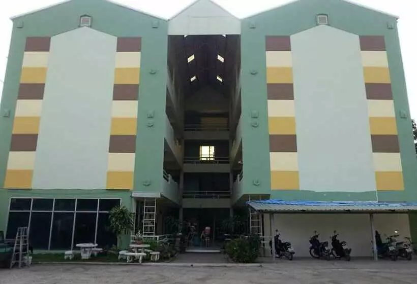 ホテル Lamphun Place