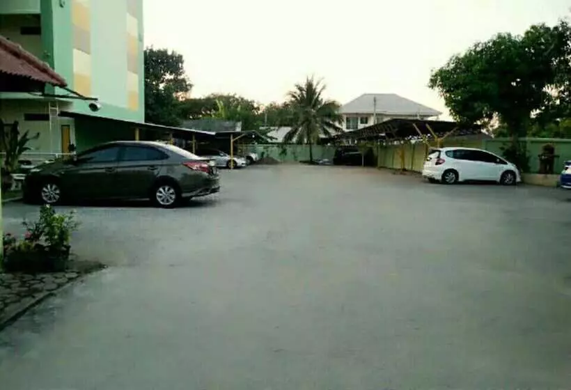 ホテル Lamphun Place