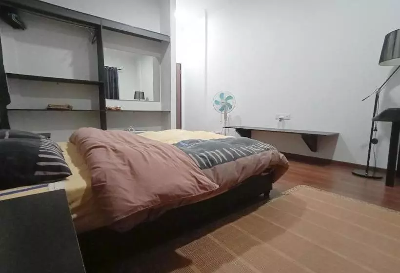 ホテル Oyo 90203 Emma Sukma Homestay