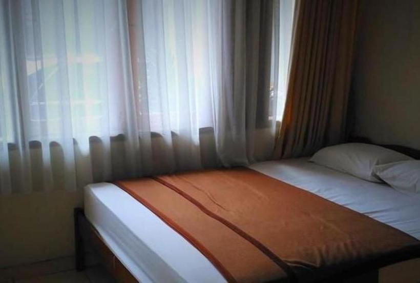 Hotell Wisma Puri Larasati