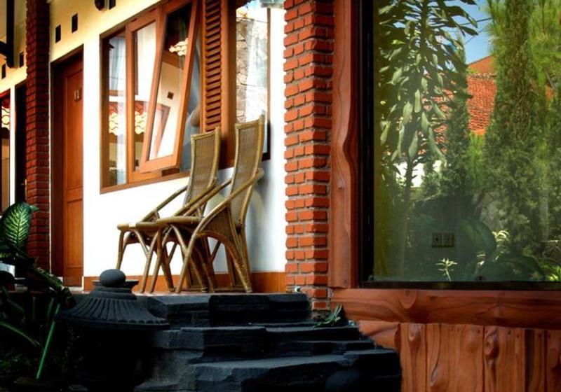 Hotell Wisma Puri Larasati