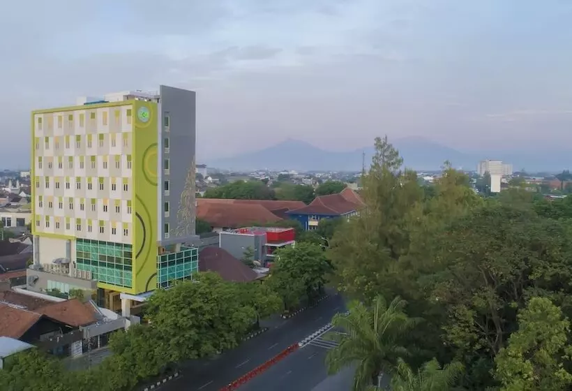Zest Parang Raja Solo By Swiss Belhotel International