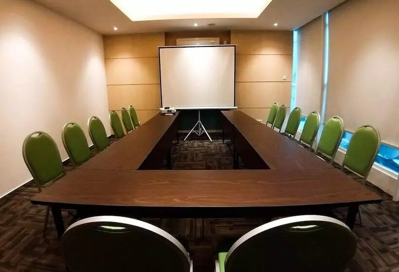 Zest Parang Raja Solo By Swiss Belhotel International
