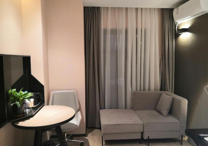 בית מלון כפרי Iu S· Taiyuan Jinyanghu Hongdenglong Stadium