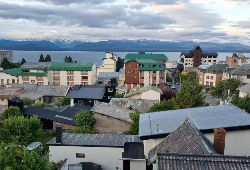 ペンション Temiscira Hostel