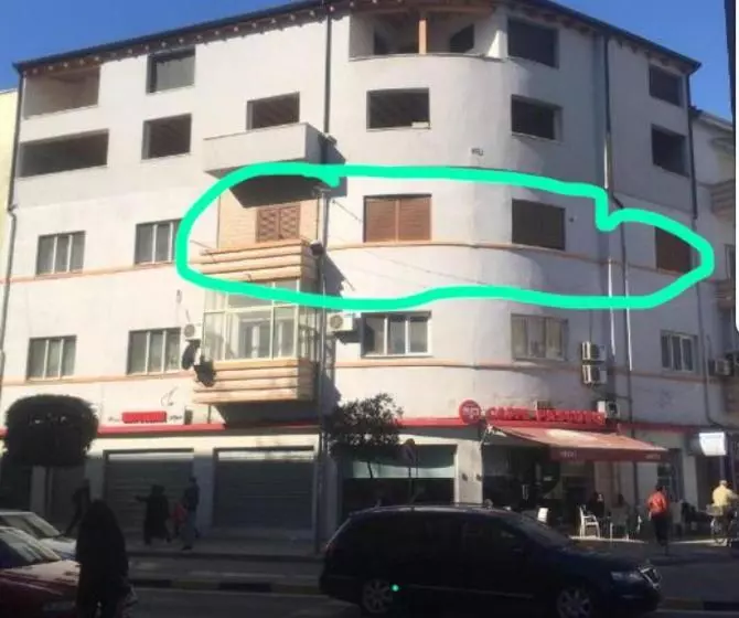ユースホステル Anas Apartment