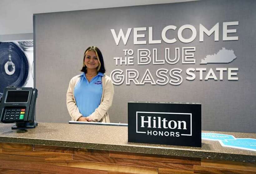 בית מלון כפרי Hampton Inn Cave City, Ky