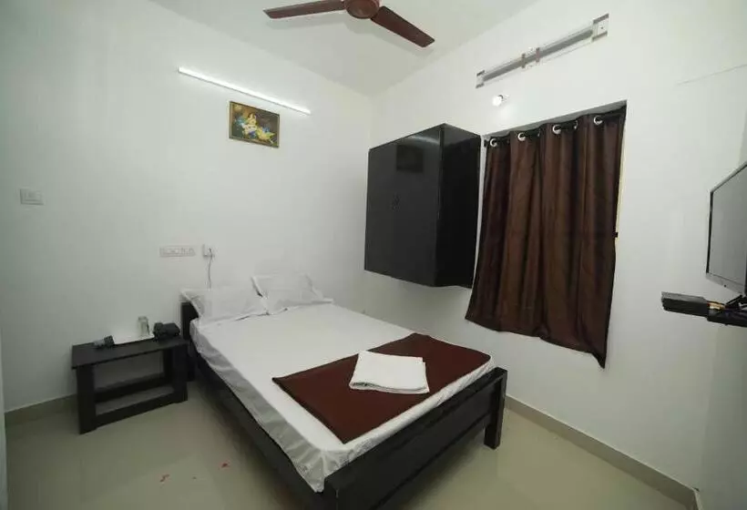 هتل Meghna Residency