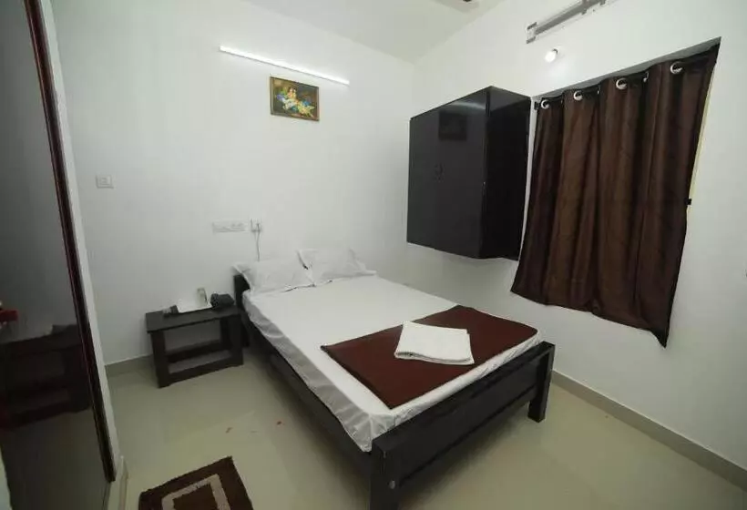 هتل Meghna Residency