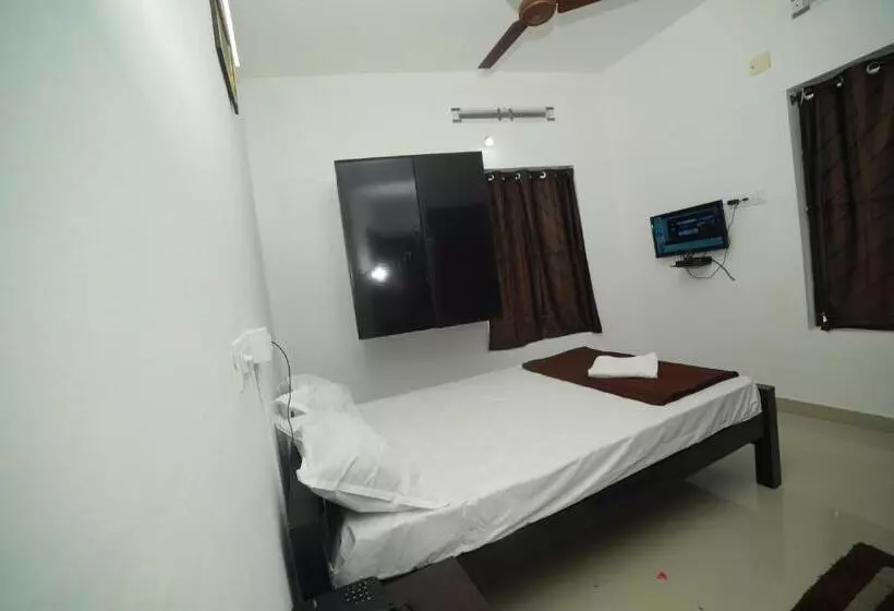 هتل Meghna Residency