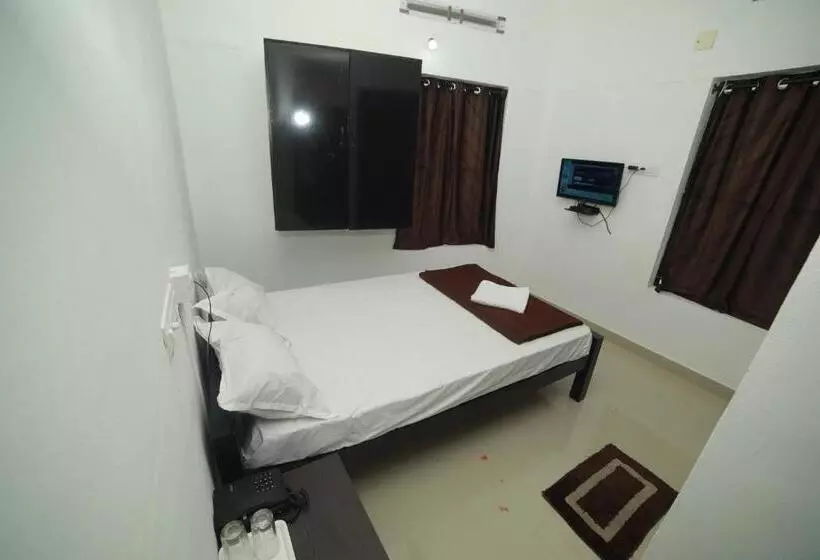 هتل Meghna Residency