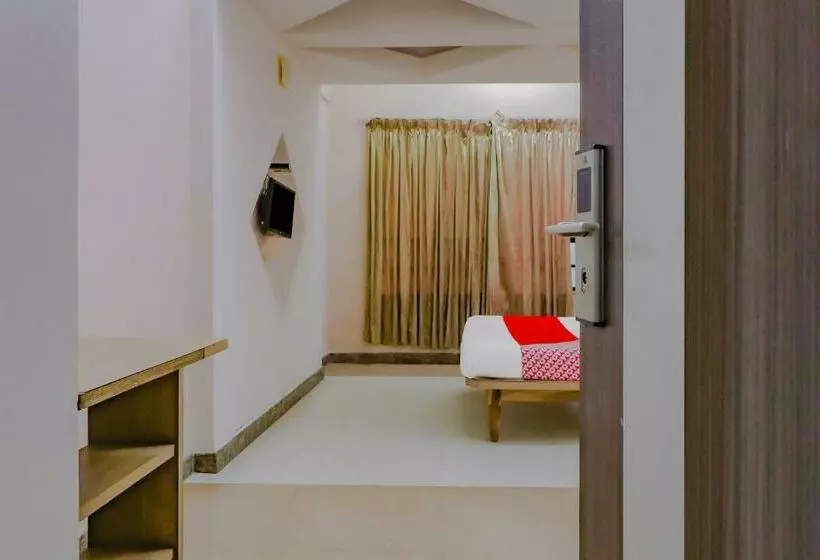 Hotelli Oyo 78939 Shambhavi Residency