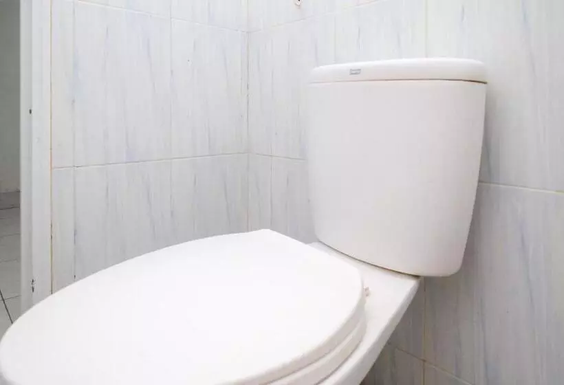 Hotelli Reddoorz Syariah At Griya Merbotan Demak