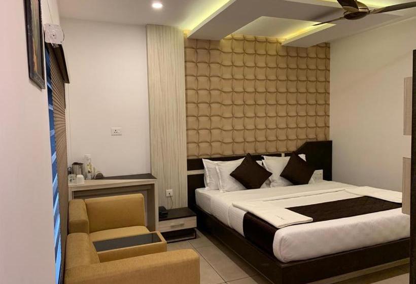 فندق The Porch Inn