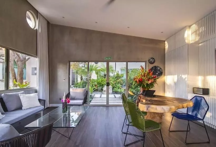 Mother Earth Luxury Boutique Hotel, Restaurant & Spa