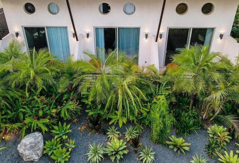 Mother Earth Luxury Boutique Hotel, Restaurant & Spa